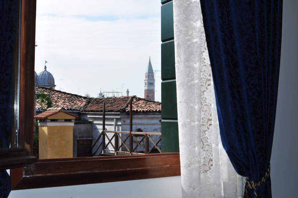 B&B La Terrazza Dei Miracoli Venise Chambre photo